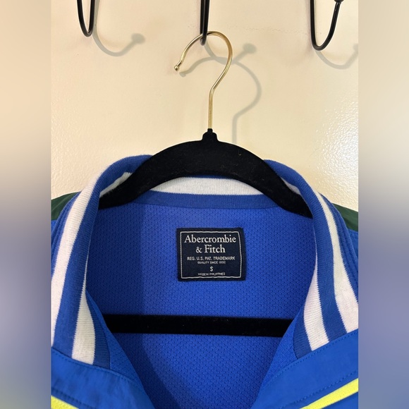 Menβs Abercrombie And Fitch 90βs Style Windbreaker Jacket Size Small - Picture 2 of 4